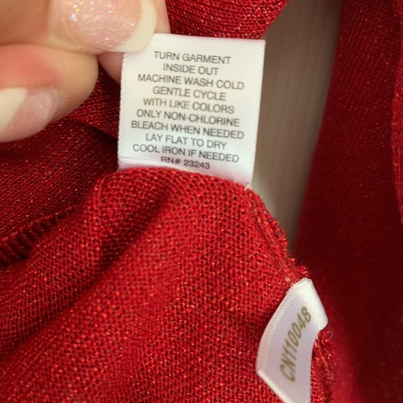 New York and company, Red sweater, size Medium - Picture 11 of 16